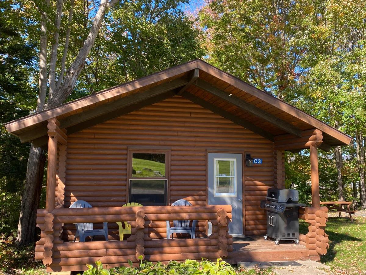 Adventures East Cottages And Campground Baddeck Exterior photo